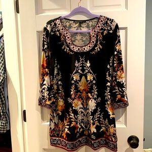 White House Black Market Black Floral Tunic